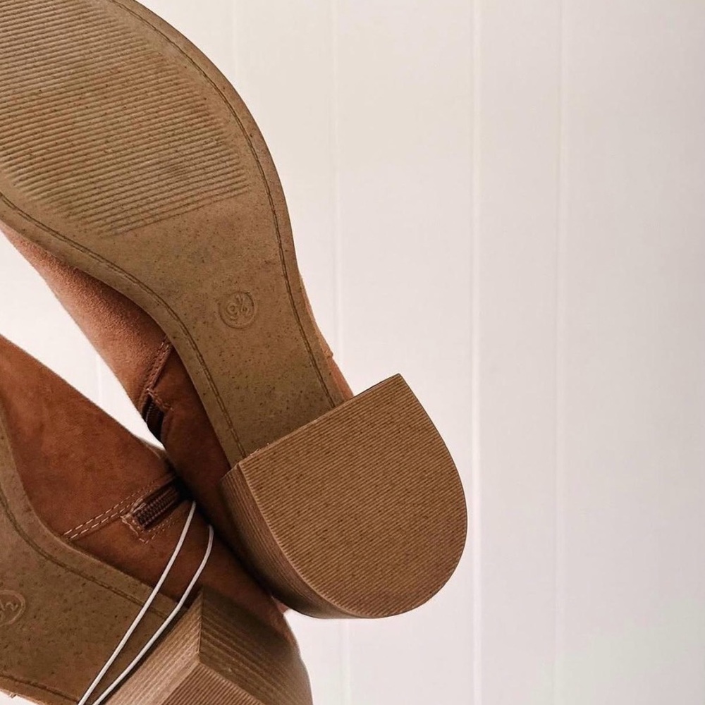 Nwt Universal Thread Ankle Boots - image 3